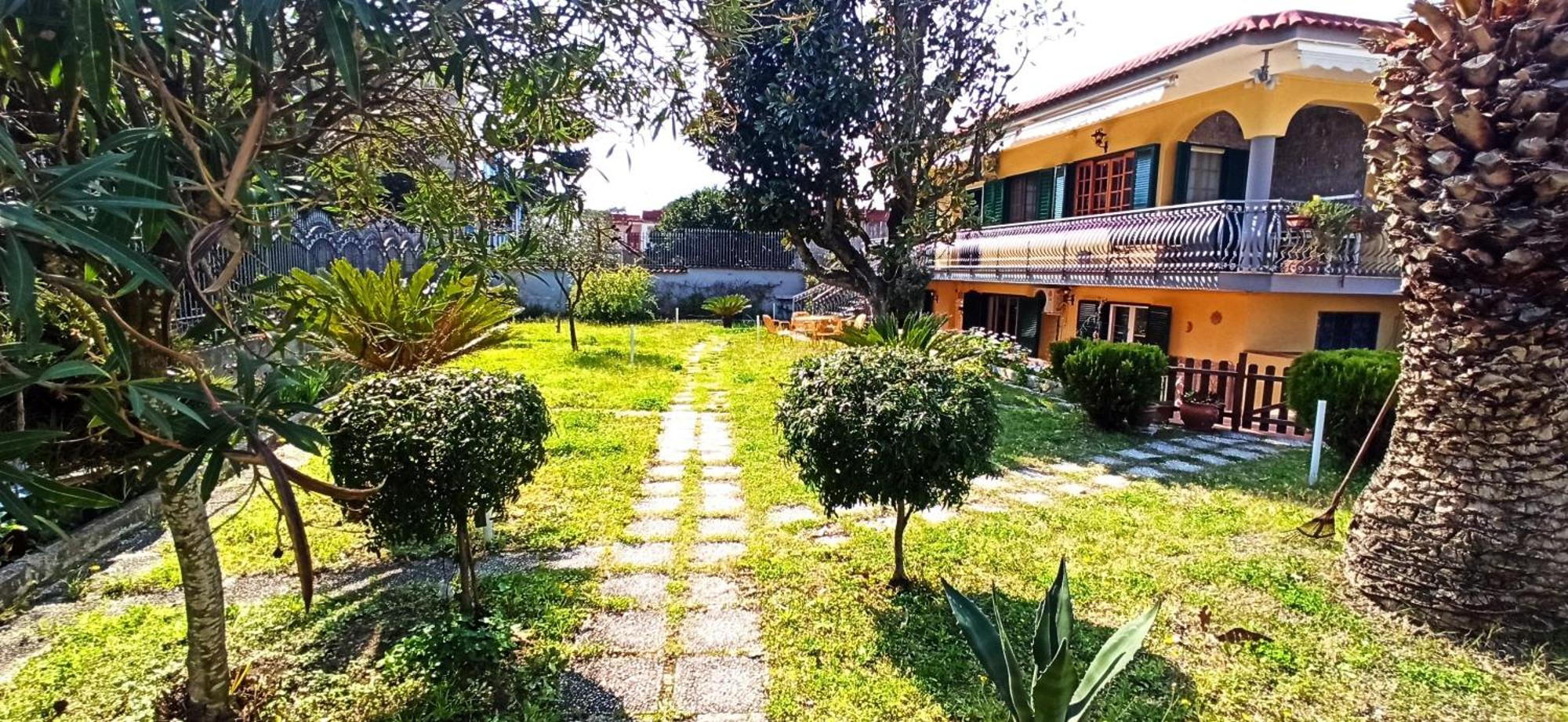 I Giardini Di Plinio - Elegante E Luminoso. Apartment Boscoreale Luaran gambar